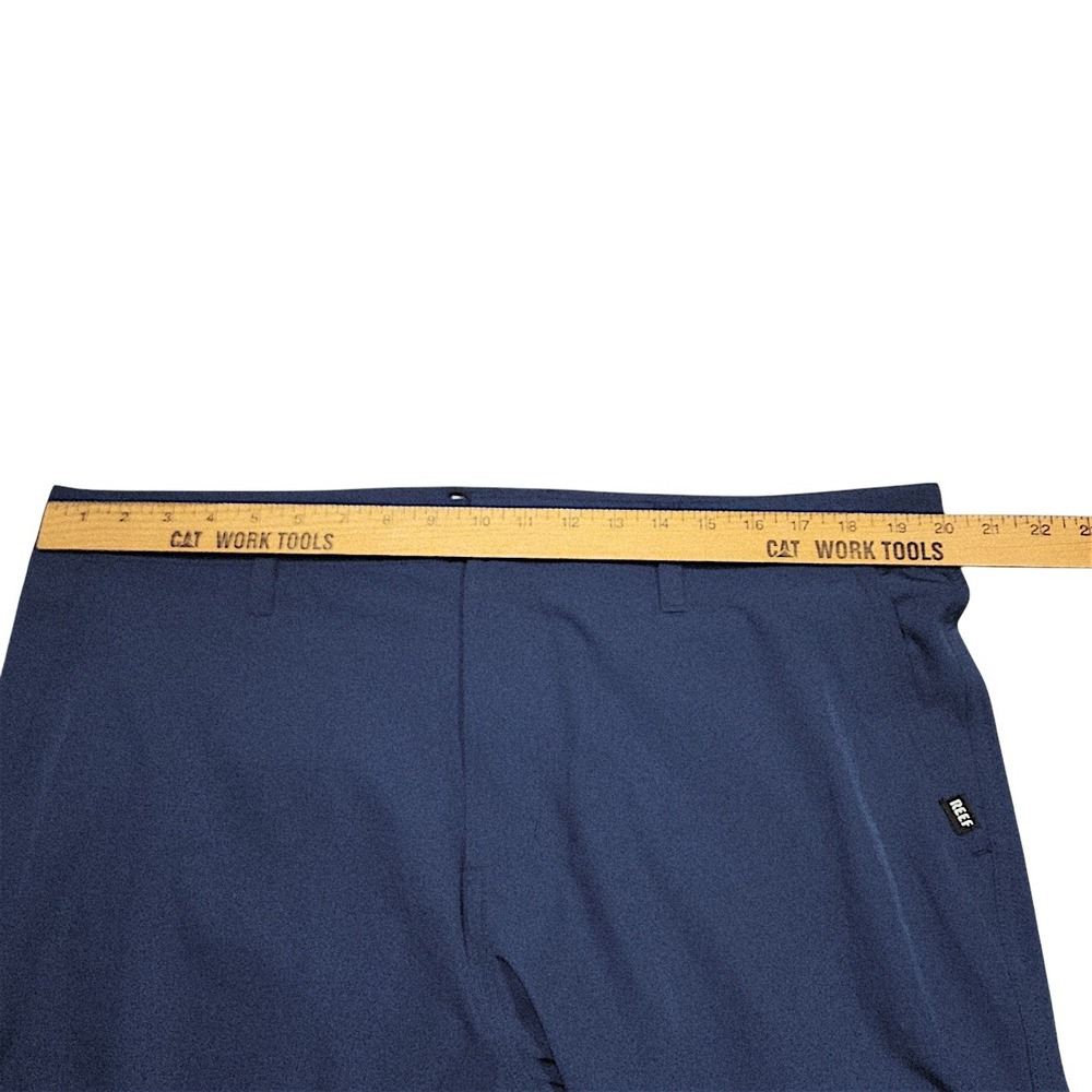 Reef Hybrid Shorts 38 x8 Men 20" Blue Stretch Performance Surf Casual Beach READ - Picture 5 of 11